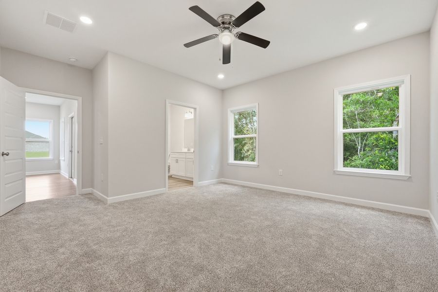 Spacious, unfurnished interior of a new home in McCarthy Estates, Defuniak Springs (Image 40). Spacious, unfurnished interior of a new home in McCarthy Estates, Defuniak Springs (Image 40).