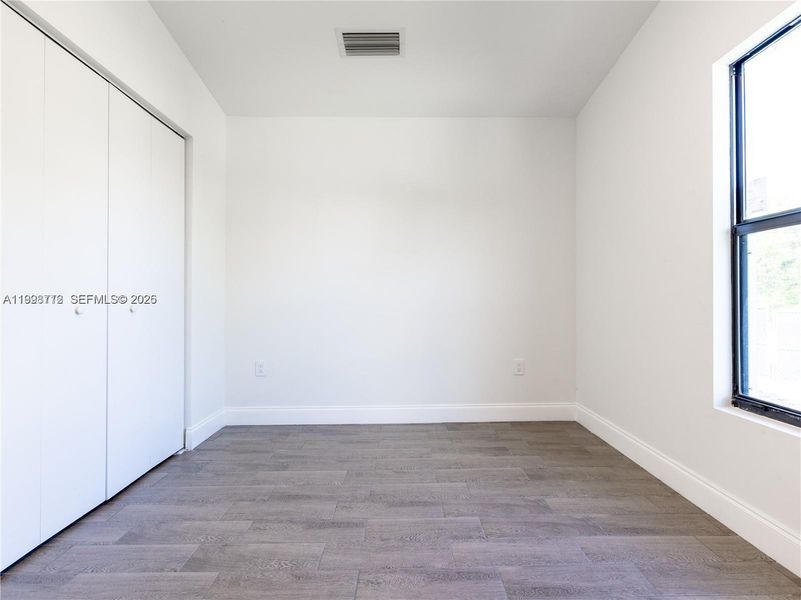 Spacious, unfurnished interior of a new home in , Pompano Beach (Image 26).