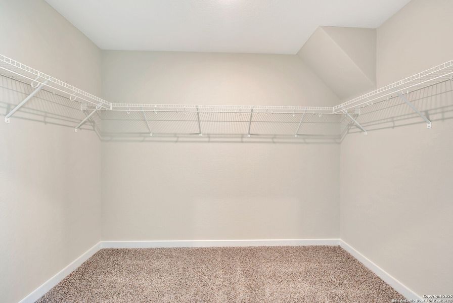Spacious, unfurnished interior of a new home in Mesquite Ridge, San Antonio (Image 35). Spacious, unfurnished interior of a new home in Mesquite Ridge, San Antonio (Image 35).