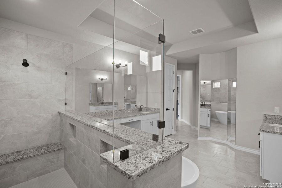 Furnished interior view inside a new home in Potranco Oaks, Castroville (Image 62).