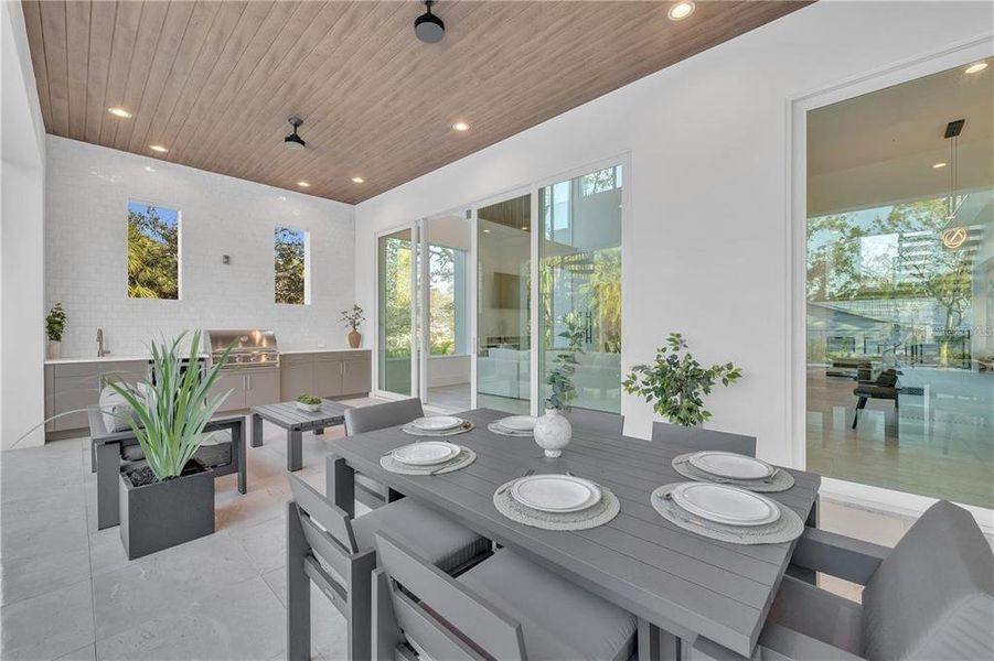 Community amenities in , Sarasota (Image 86).