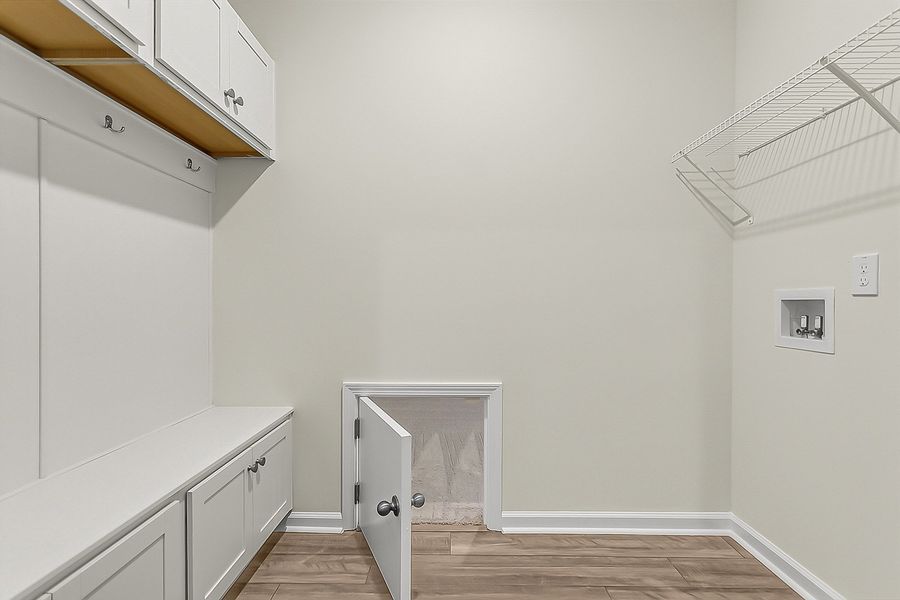 Spacious, unfurnished interior of a new home in Fairway Woods at Wyboo, Manning (Image 39).