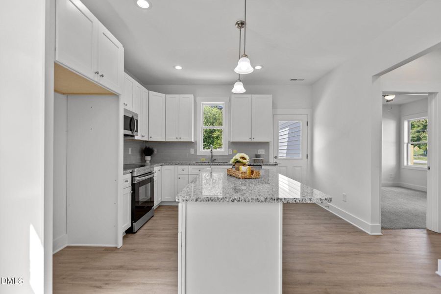 Copy of Copy of 10-web-or-mls-2N6A1476