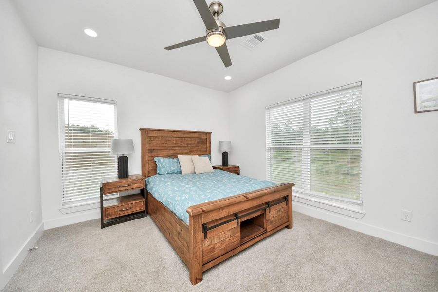 Dedicated guest room or second primary. Dedicated guest room or second primary.