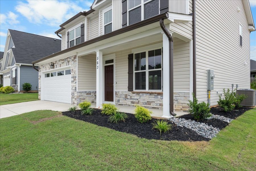Exterior details and patio area of a home in Windsor, North Augusta (Image 3).