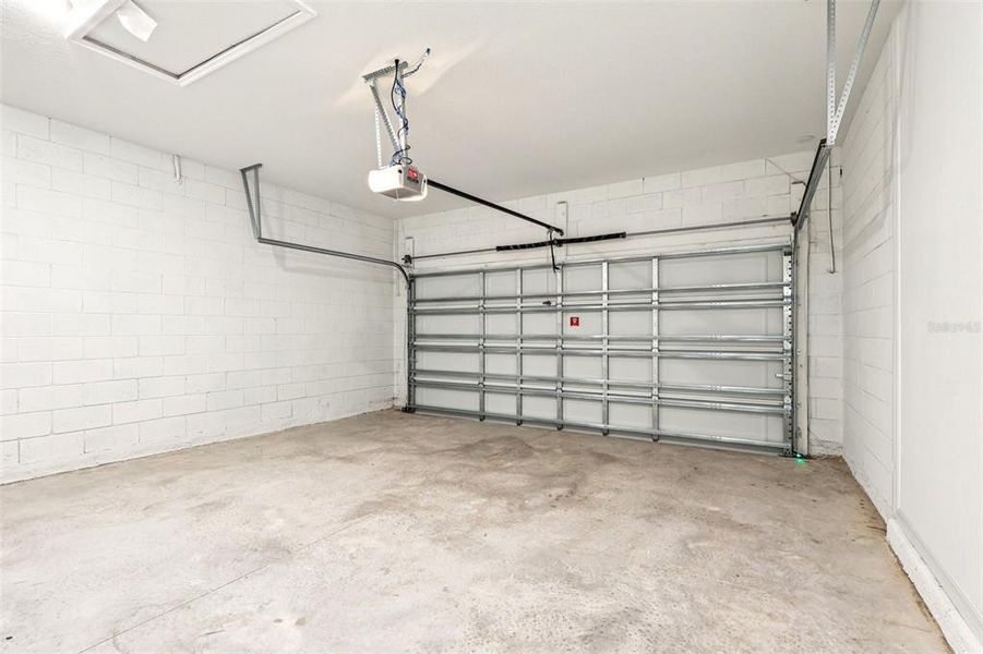 Spacious, unfurnished interior of a new home in Brack Ranch, St. Cloud (Image 27).