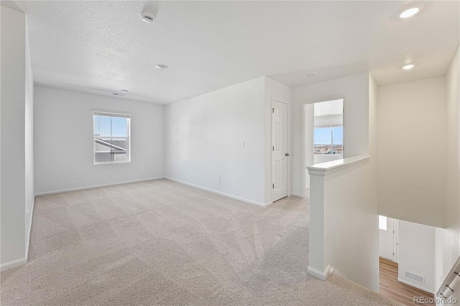 Spacious, unfurnished interior of a new home in , Aurora (Image 22).