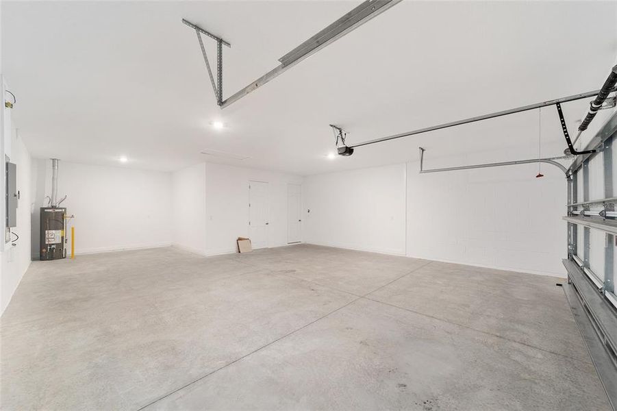 Spacious, unfurnished interior of a new home in On Top of the World Communities, Ocala (Image 40).