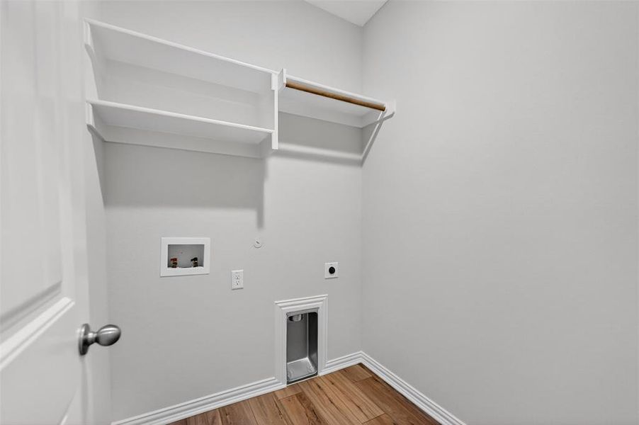 Spacious, unfurnished interior of a new home in Liberty Pointe, Gainesville (Image 17).