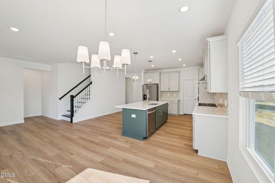 8 - Dining and Kitchen