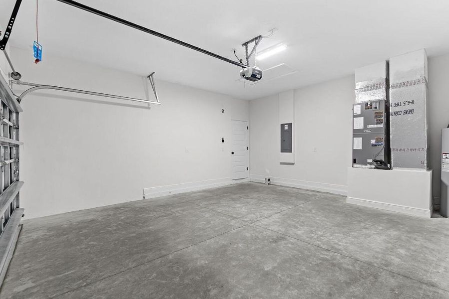 8836-97th-Ct-HigMedia-043-1280