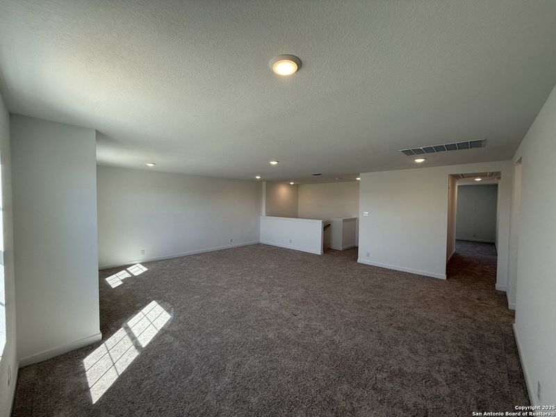 Spacious, unfurnished interior of a new home in The Preserve at the Wilder, Adkins (Image 32).