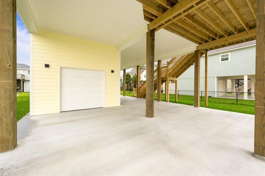 Exterior details and patio area of a home in , Galveston (Image 1).