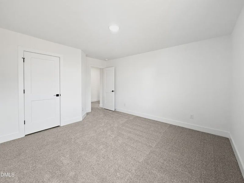Spacious, unfurnished interior of a new home in Charlotte's Ridge, Middlesex (Image 22).