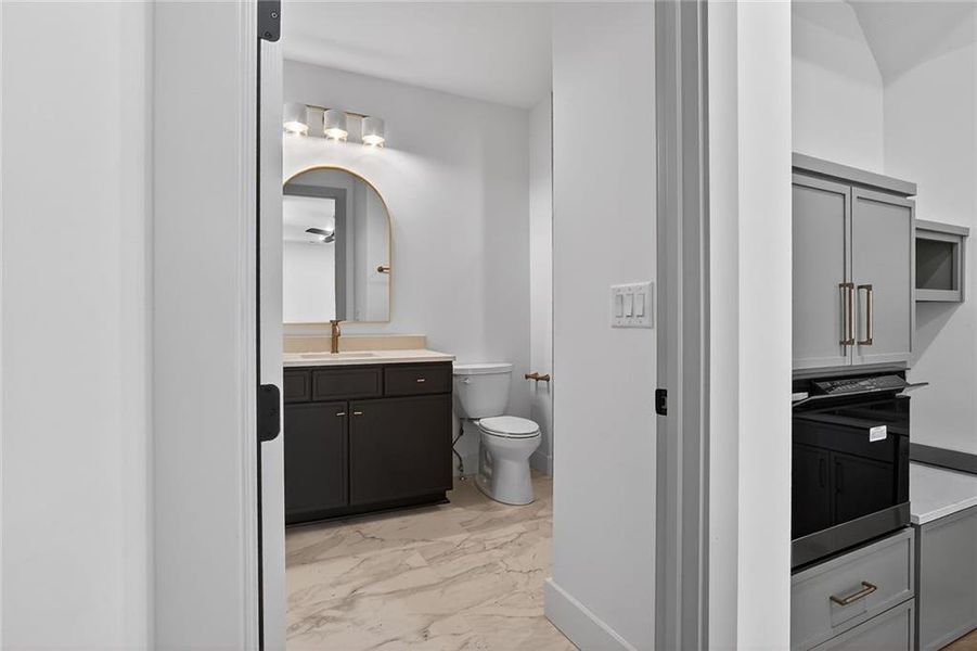 Furnished interior view inside a new home in , Roswell (Image 49).