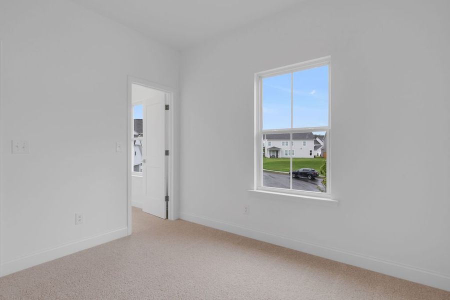Representative unfurnished interior of a home built from the Canton by UnionMain Homes in Three Rivers, Rome (Image 21).