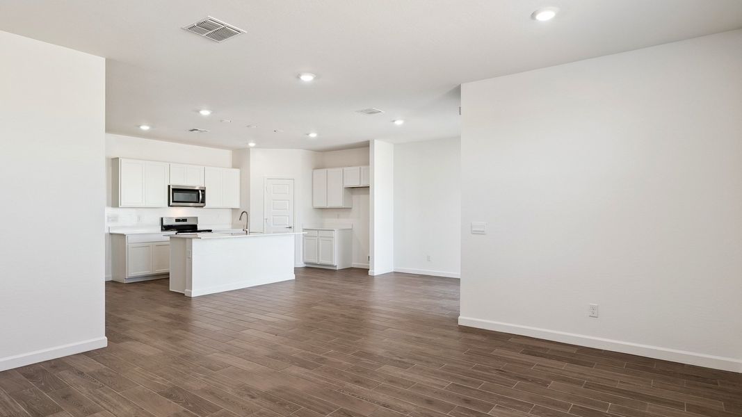 Spacious, unfurnished interior of a new home in Remington, Buckeye (Image 16).
