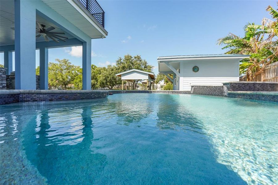 Exterior details and patio area of a home in , Tampa (Image 4).