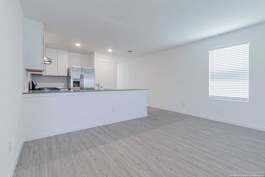 Spacious, unfurnished interior of a new home in Landon Ridge, San Antonio (Image 15). Spacious, unfurnished interior of a new home in Landon Ridge, San Antonio (Image 15).