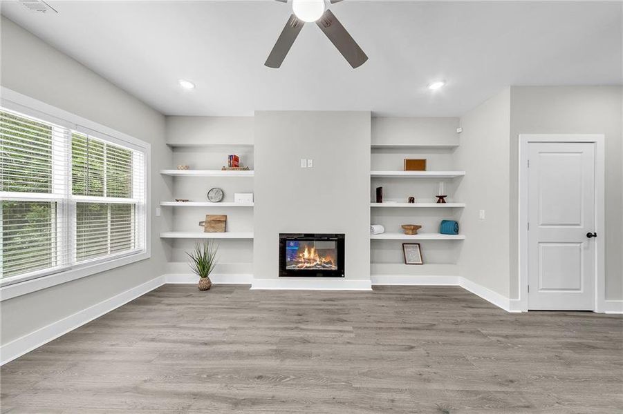 Spacious, unfurnished interior of a new home in , Griffin (Image 10).