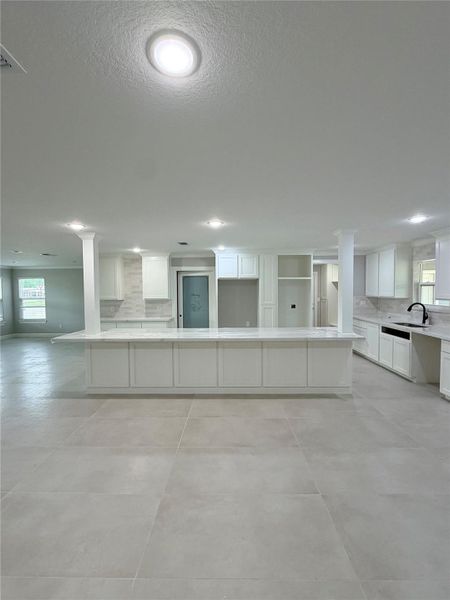 Spacious, unfurnished interior of a new home in , Brazoria (Image 16). Spacious, unfurnished interior of a new home in , Brazoria (Image 16).