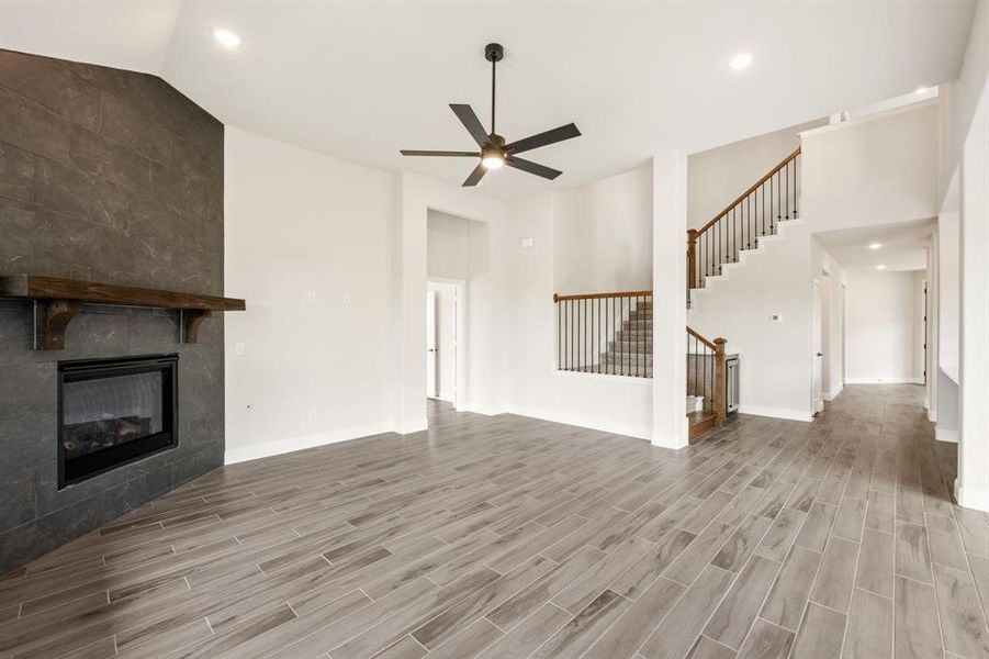 Spacious, unfurnished interior of a new home in Sonoma Verde, McLendon-Chisholm (Image 32).