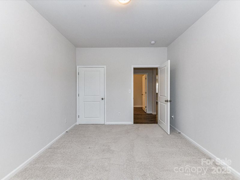 Spacious, unfurnished interior of a new home in , Midland (Image 32).