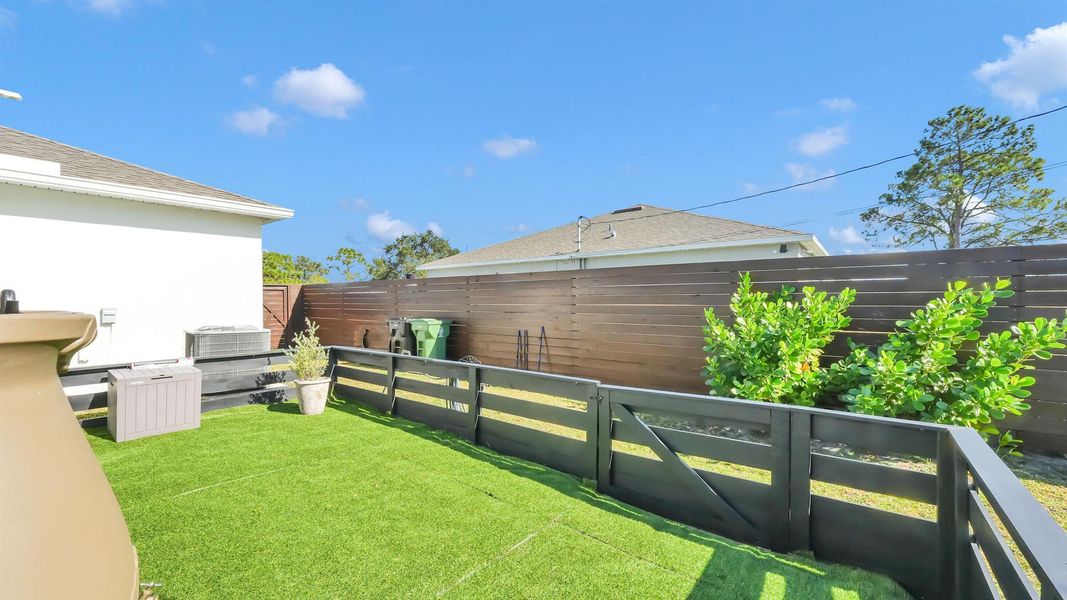 Exterior details and patio area of a home in , Port St. Lucie (Image 4). Exterior details and patio area of a home in , Port St. Lucie (Image 4).