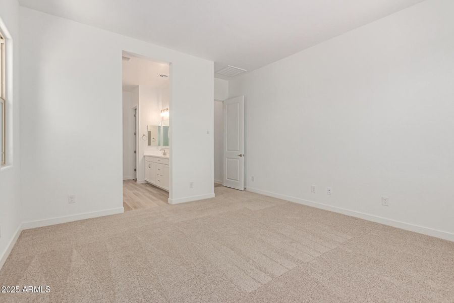 15 - Saddle 15 - Saddle