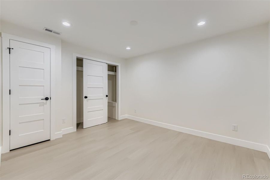 Spacious, unfurnished interior of a new home in , Denver (Image 23).