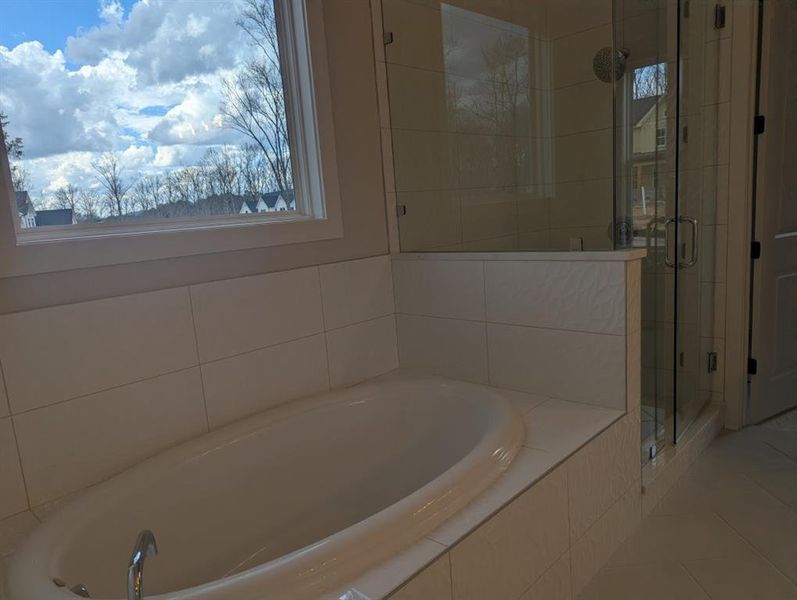 Close-up of interior finishes inside a home in Arden on Lanier, Cumming (Image 11).
