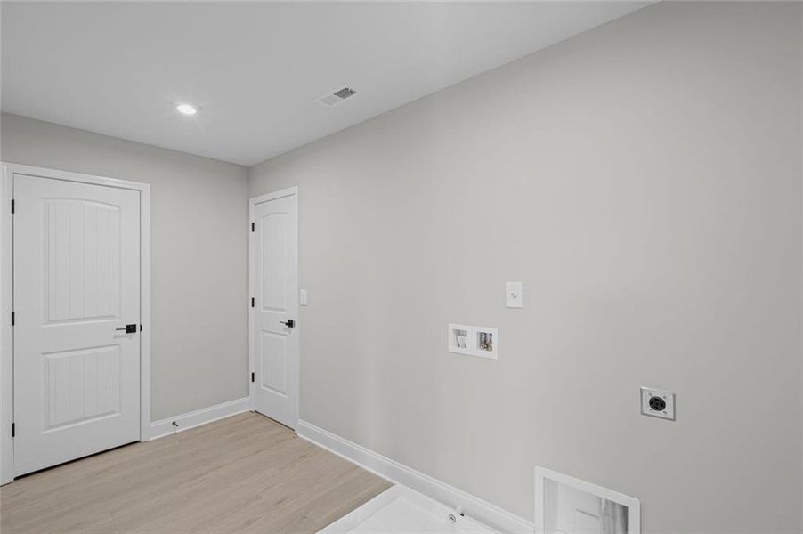 Spacious, unfurnished interior of a new home in Twin Lakes, Hoschton (Image 33).