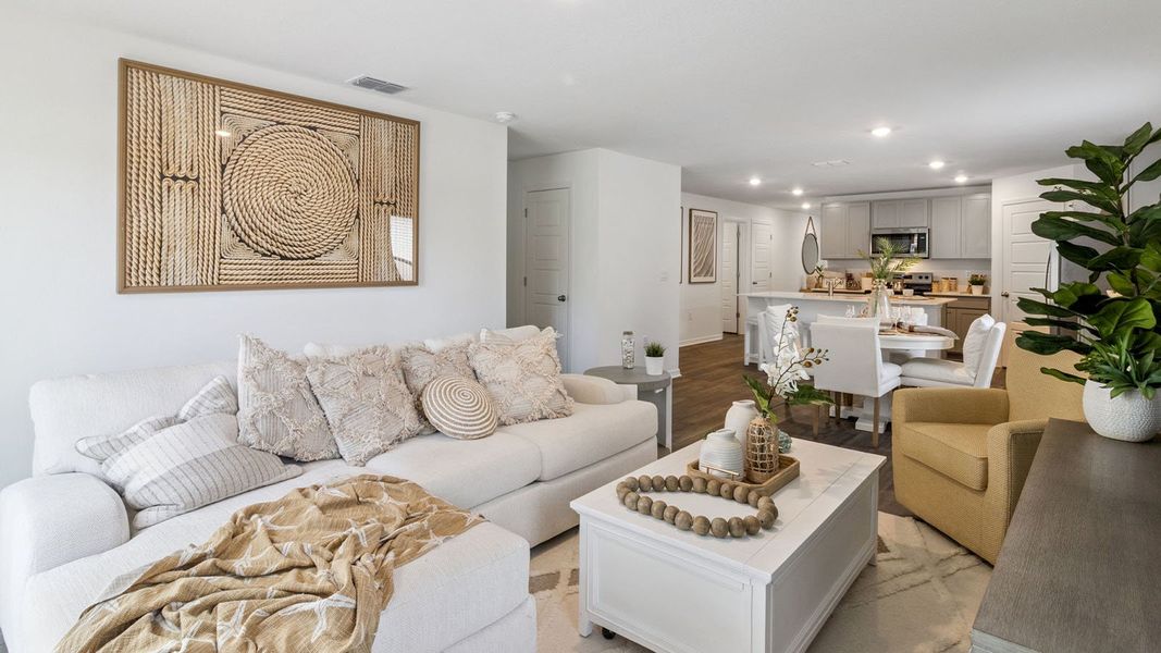 Representative furnished interior of a home built from the Dundee by D.R. Horton in Leoma's Landing, Lake Wales (Image 8).