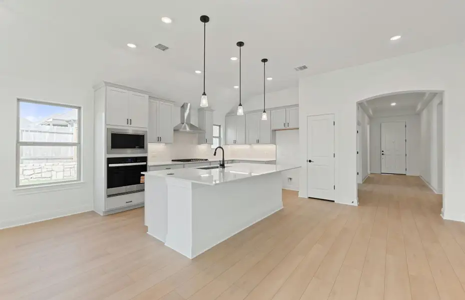 Furnished interior view inside a new home in Crescent Bluff, Georgetown (Image 10).