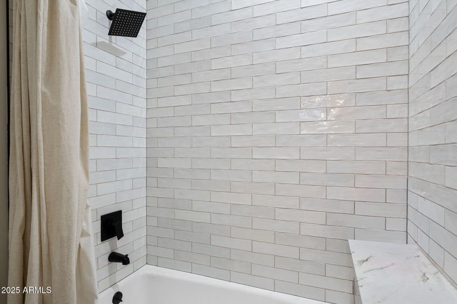 43-Bathroom 3 Shower 43-Bathroom 3 Shower