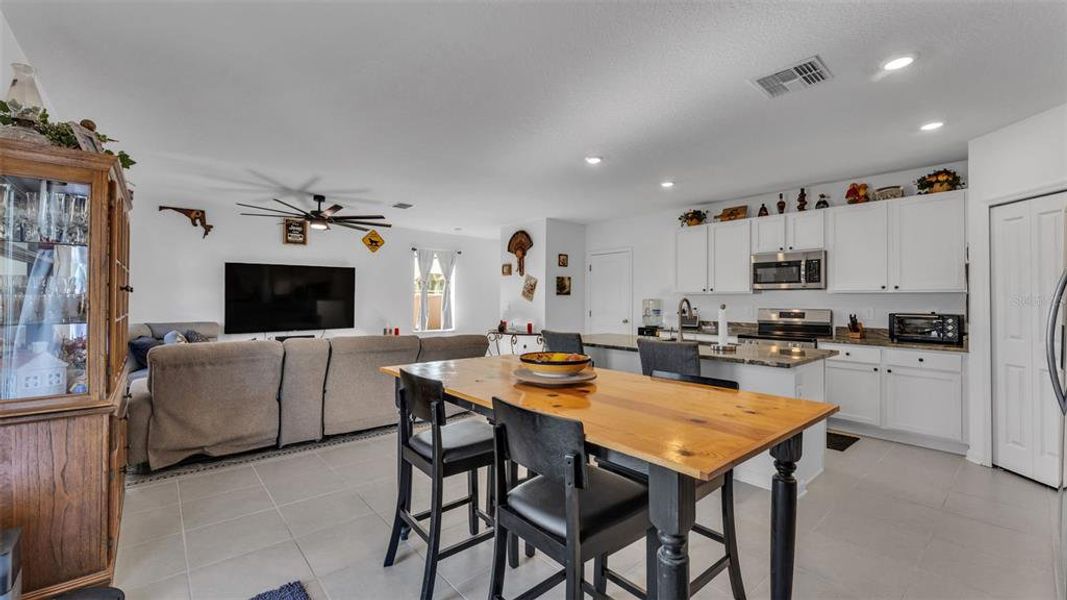 Furnished interior view inside a new home in Peace Creek Reserve, Winter Haven (Image 32).