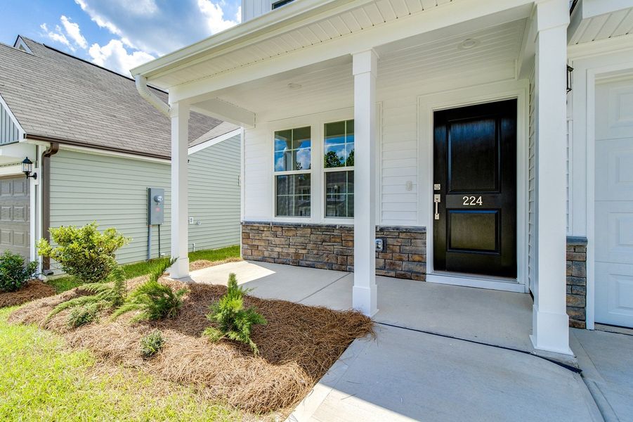 Exterior details and patio area of a home in Killians Crossing, Blythewood (Image 3).