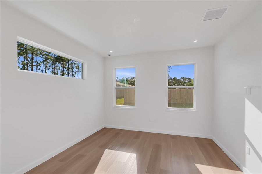 Spacious, unfurnished interior of a new home in , Palm Bay (Image 16).