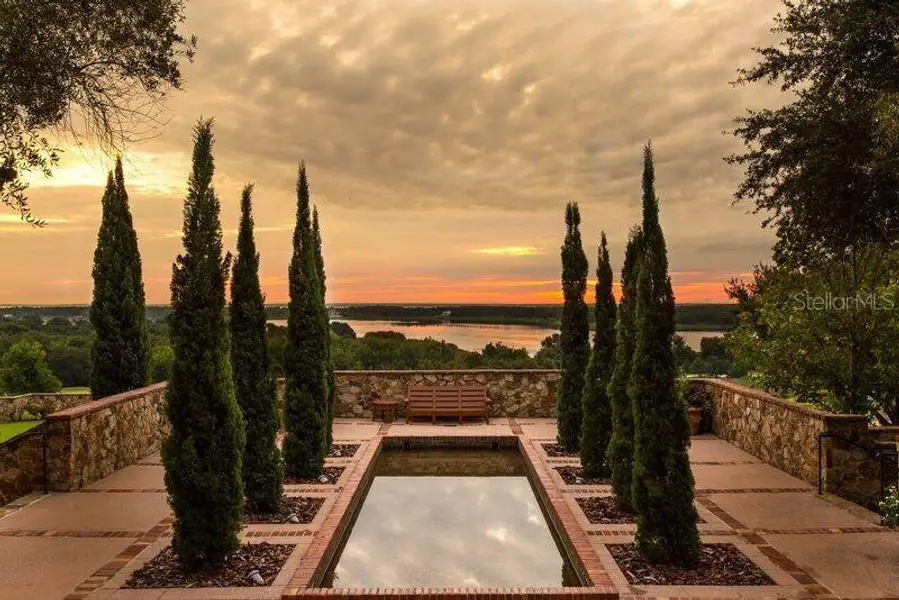 Community amenities in , Montverde (Image 3).