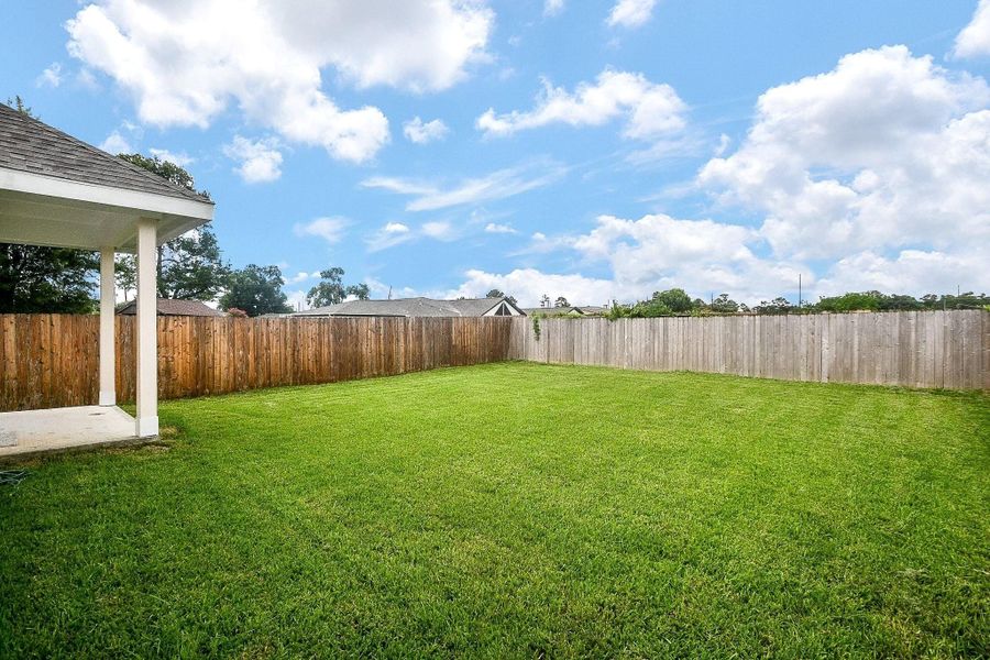 Exterior details and patio area of a home in , Houston (Image 26).