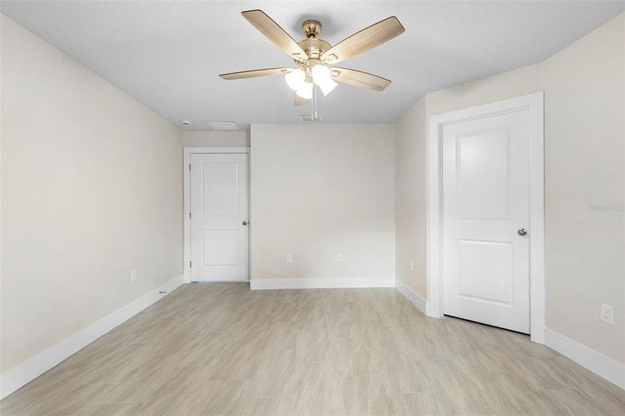 Spacious, unfurnished interior of a new home in , Deland (Image 21).
