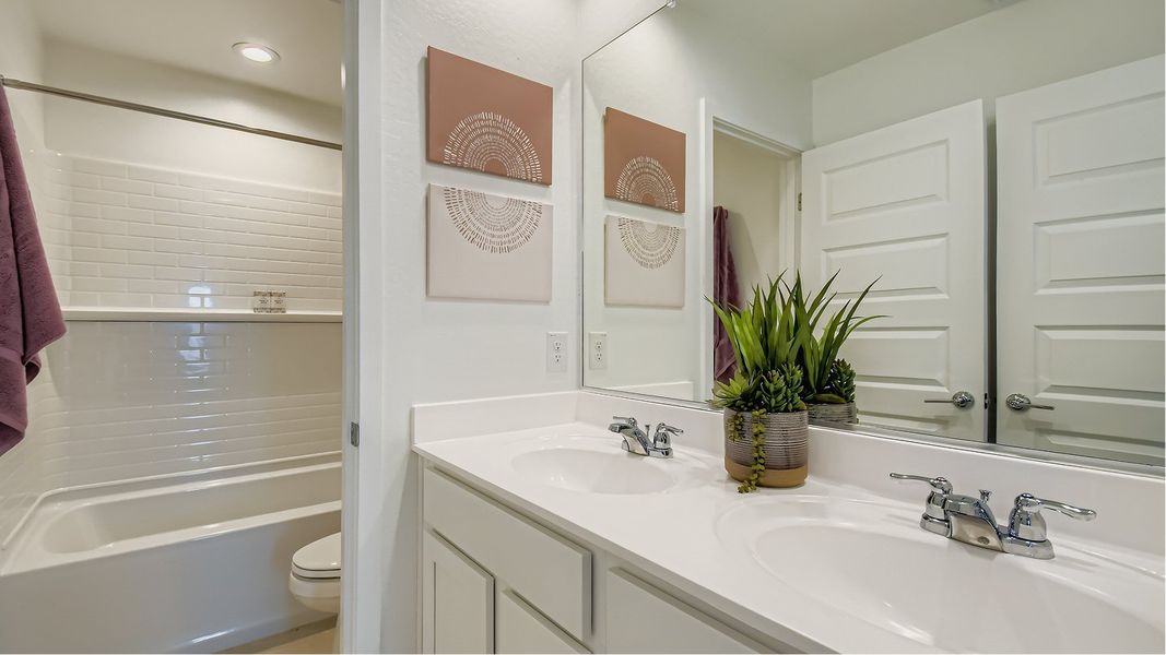 3053 Monterey Bath2 1of2 F2 3053 Monterey Bath2 1of2 F2