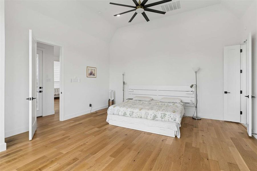 Furnished interior view inside a new home in , Rockwall (Image 32).