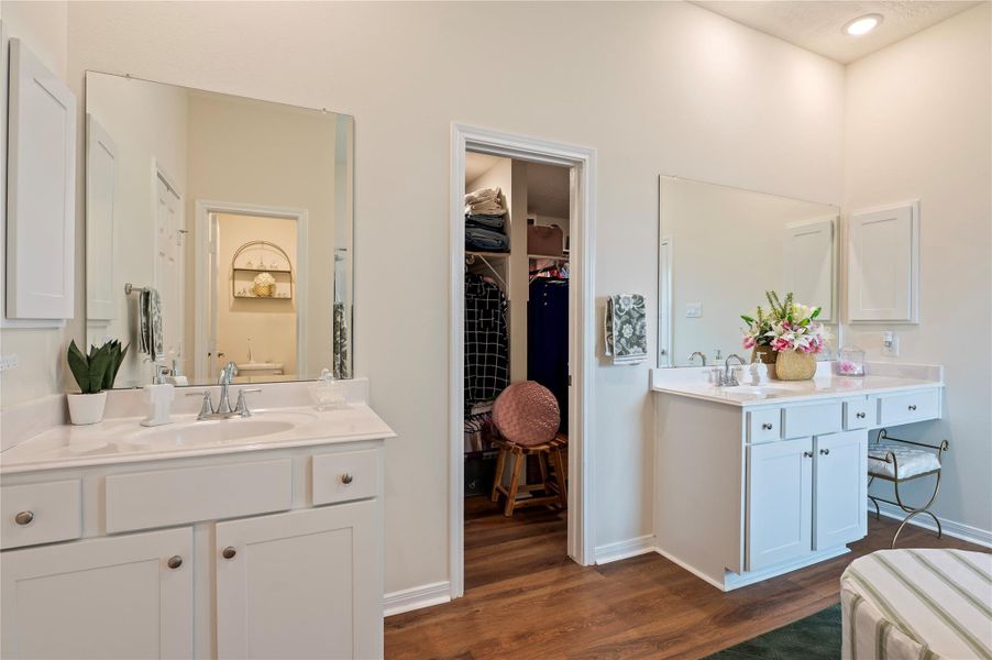 Double vanities Double vanities