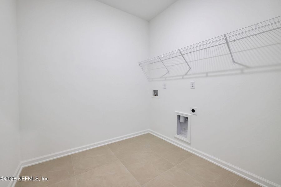 Spacious, unfurnished interior of a new home in Jennings Farm, Middleburg (Image 31). Spacious, unfurnished interior of a new home in Jennings Farm, Middleburg (Image 31).