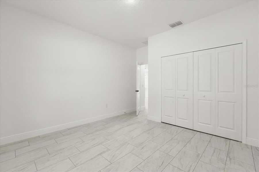 Spacious, unfurnished interior of a new home in , Citrus Springs (Image 26).