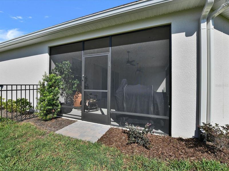Exterior details and patio area of a home in , Wesley Chapel (Image 4).