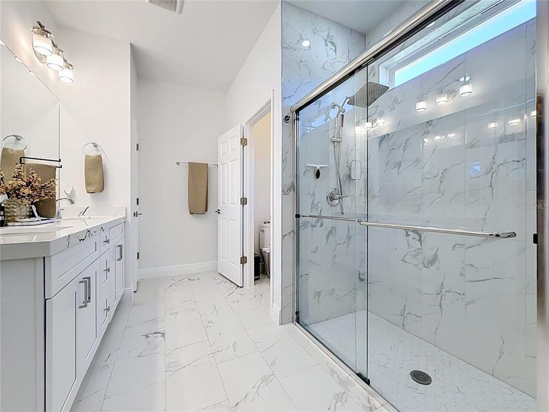 Furnished interior view inside a new home in , Dunnellon (Image 15).