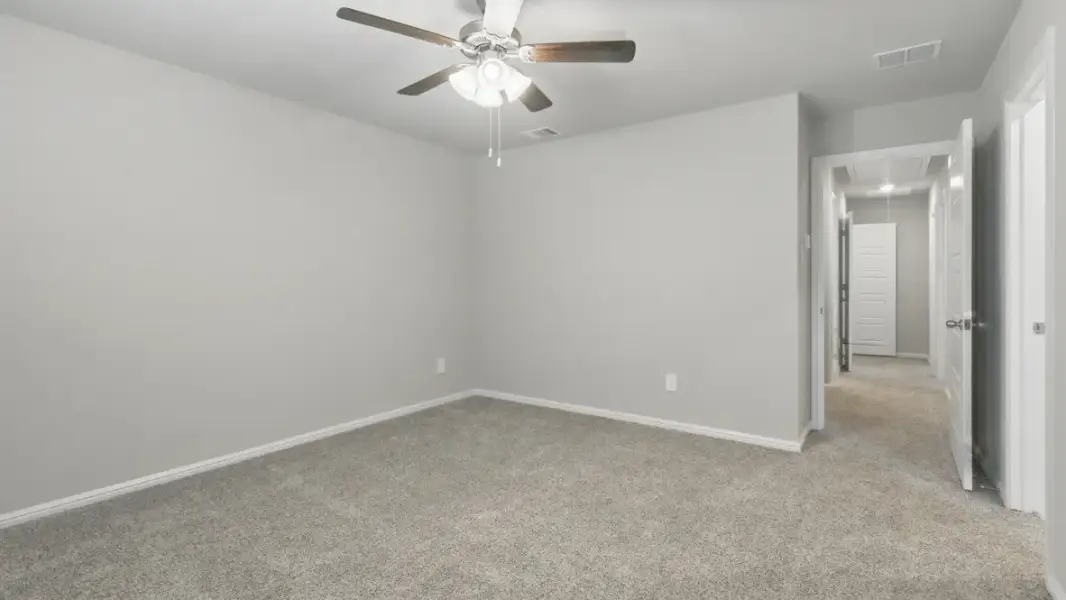 Spacious, unfurnished interior of a new home in Orchard Village, Fort Worth (Image 26).