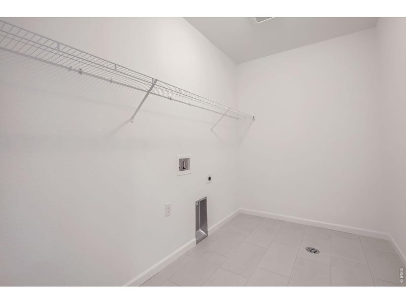 Spacious, unfurnished interior of a new home in Country Club Reserve, Fort Collins (Image 17). Spacious, unfurnished interior of a new home in Country Club Reserve, Fort Collins (Image 17).
